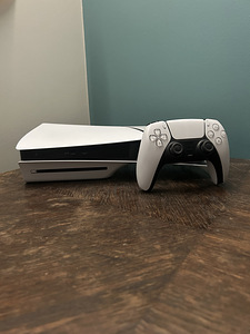PlayStation 5 Slim Disc Edition (2 foto / 4)