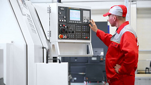 Vajalikud CNC-OPERAATORID (5 foto / 5)