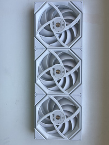 Lian Li UNI FAN TL120 Reverse White (3 фото из 5)