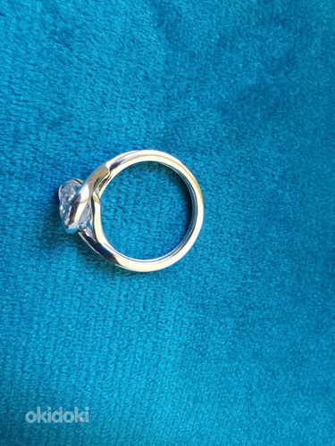 Серебряное кольцо с муассанитом (фото #3)