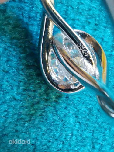 Серебряное кольцо с муассанитом (фото #4)