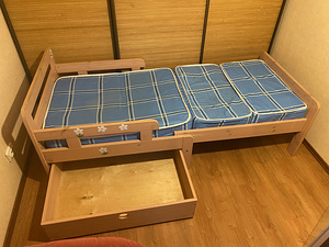 Детская кровать (2 фото из 3)