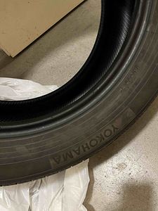 Отдаю 4 б/у летние шины Yokohama 235/55 R18 100V (1 фото из 3)