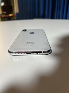 iPhone XS 64 ГБ (3 фото из 6)