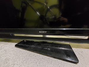 Телевизор Sony (4 фото из 4)