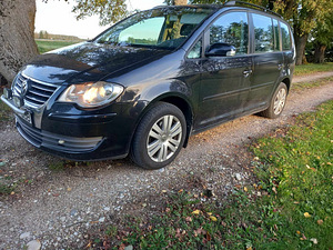 VW TOURAN (2 фото из 2)