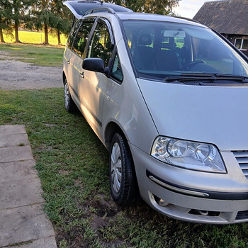 VW SHARAN