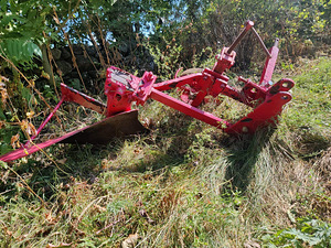 Müüa traktor T-16 (6 foto / 6)