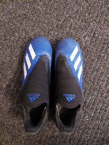 Бутсы Adidas (3 фото из 3)
