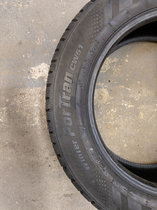 KUMHO 215 60 17C (8 foto / 9)