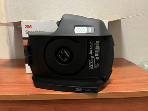 3m Adflo Powered Air Purifying Respirator (2 foto / 3)