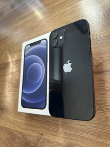 iPhone 12 Black (128 GB) Aku 80% (3 foto / 8)