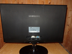 SAMSUNG- S23B350 (2 фото из 3)