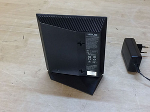 ASUS RT-N14U (2 фото из 2)