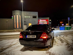 Mercedes-Benz C 200 Kompressor (3 foto / 5)