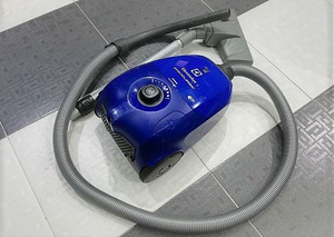 Пылесос Electrolux ERGOCLASSIC 1400w, (3 фото из 3)