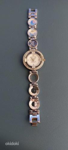 Женские часы Louis Vuitton (фото #1)