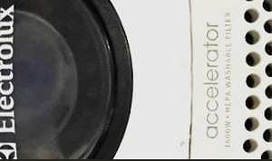 Пылесос ELECTROLUX ACCELEATOR 1600W (3 фото из 3)
