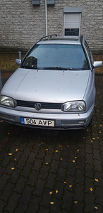 Volkswagen Golf Variant 1,8 (3 foto / 3)