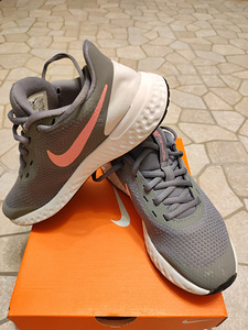Nike tossud, suurus 35.5, stp 22.5cm (2 foto / 4)