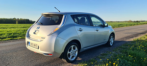 Nissan Leaf 3590 (3 фото из 8)