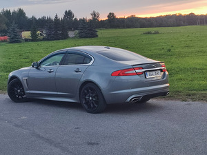 Jaguar xf 3 0 dizel sport (2 foto / 8)