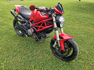 Dukati Monster 696 2010.a (3 foto / 10)