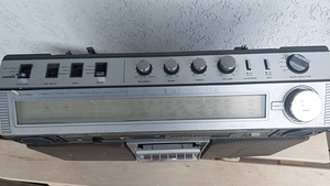 Raadio HITACHI (4 foto / 4)