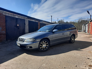 Opel Omega (1 foto / 3)