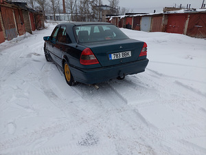 Mercedes c180 (6 foto / 7)