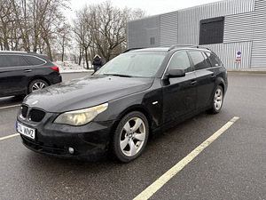 BMW 530d 2004 (1 фото из 10)