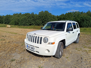 Продам jeep Patriot (9 фото из 15)