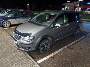 Volkswagen touran (4 foto / 6)