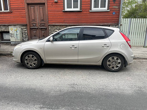 Hyundai I30 (3 фото из 6)