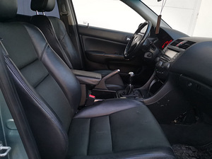Honda Accord 2.0 114kw механика бензин (4 фото из 7)