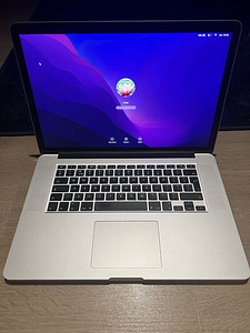 MacBook Pro Mid 2015 15-inch 16GB RAM 256GB SSD (1 foto / 5)