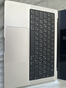 MacBook Pro 2021 14 inch 16GB/512GB (2 foto / 5)