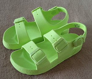Zara rohelised sandaalid
