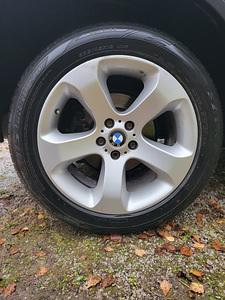 Диски R19 (132 стиль) разноширокие на BMW X5. (4 фото из 4)