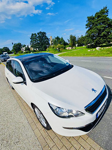 Продам Peugeot 308 2014, 1.2 бензин, механика. (8 фото из 9)