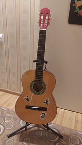 Продам гитару (3 фото из 5)