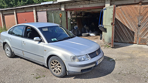 Volkswagen Passat B5 varuosadeks müük 1.9 TDI (2 foto / 9)