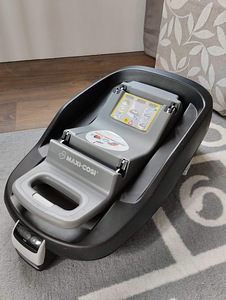 Maxi Cosi Cabriofix turvahäll + FamilyFix alus (3 foto / 4)