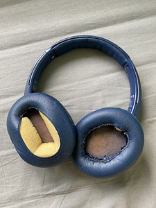 Наушники sony (2 фото из 2)