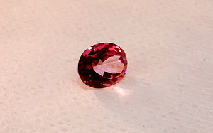 Topaas; loomulik; 4,82 ct; roosa; IF; katmine; Brasiilia. (6 foto / 10)