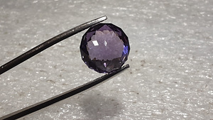 Ametüst; 6,54 ct; violetne-lilla;VVS;ring;täiustus puudub (2 foto / 9)