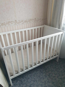 VALGE VÕREVOODI