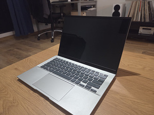 Asus Zenbook 14 Oled (UX3402Z) (3 foto / 8)