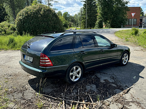 Mercedes-Benz C200 (3 foto / 7)