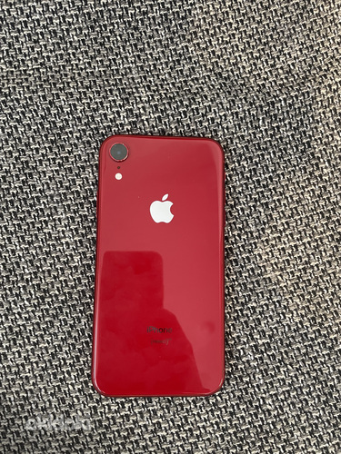 iPhone XR red 64gb (foto #2)